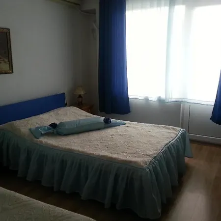 Guest House Deloni *