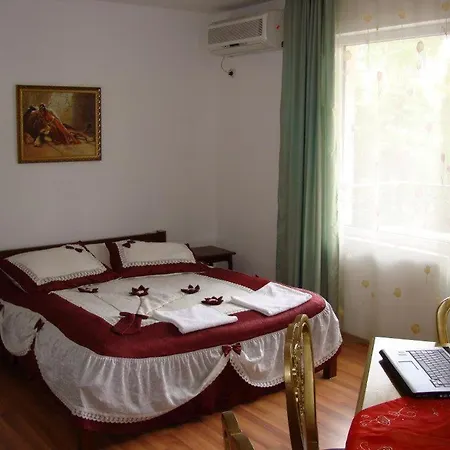 Casa de hóspedes Guest House Deloni