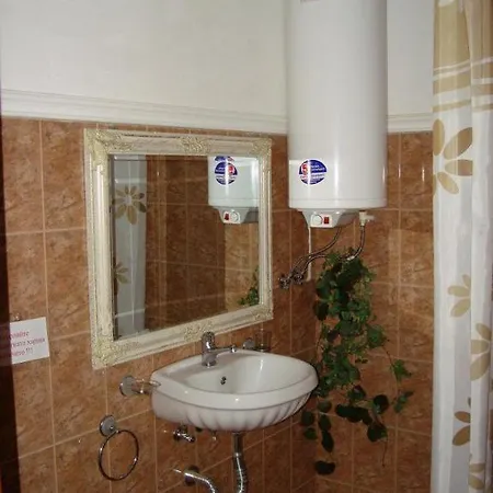 Guest House Deloni